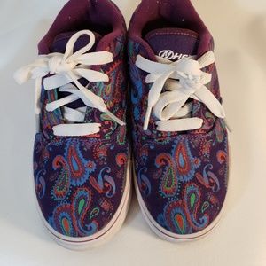 Heelys skate sneakers girls size 4 paisley print